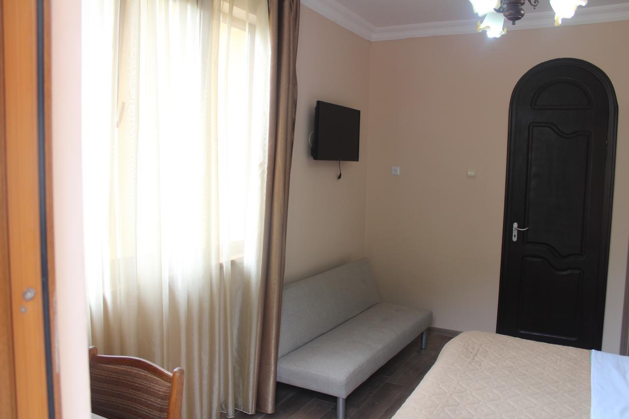 קבריאטי Deluxe Guest House מראה חיצוני תמונה