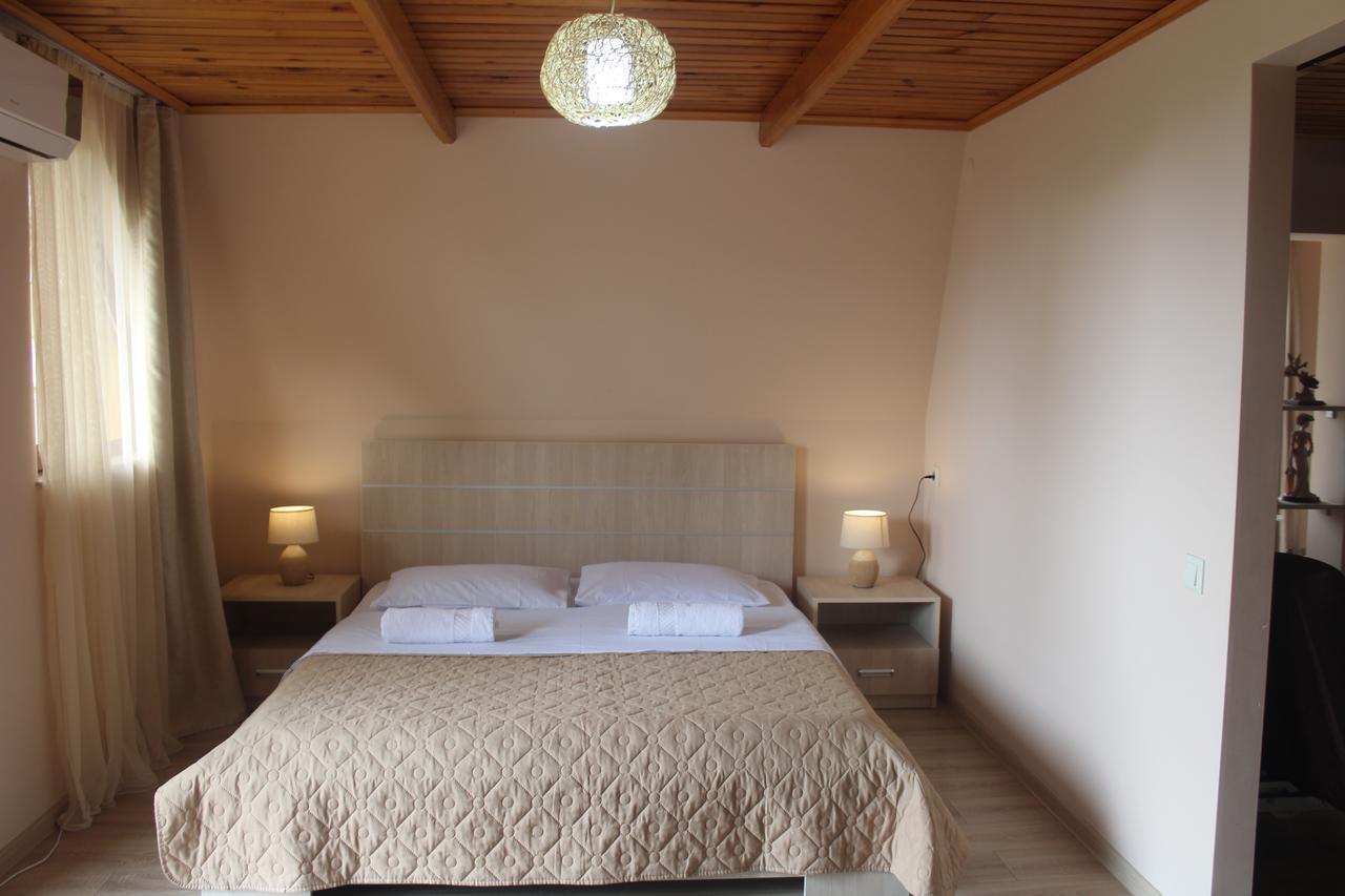 קבריאטי Deluxe Guest House מראה חיצוני תמונה